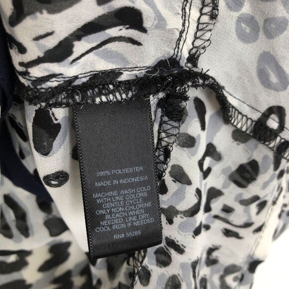 Express NWT Wms XS Sheer Black White Animal Print Button Up Blouse Casual Office - Picture 10 of 10